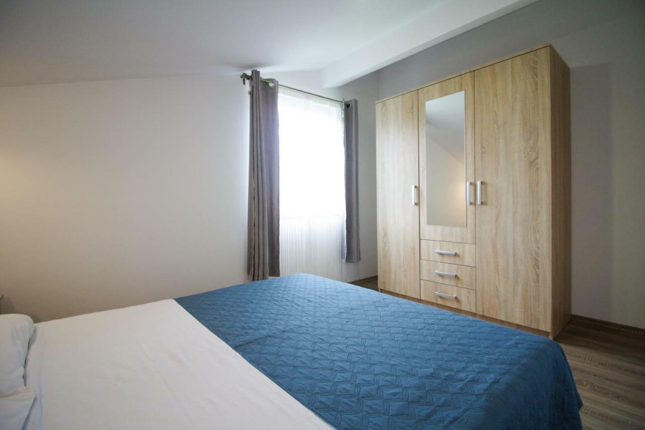 Sebi Apartment 300 M From Beach Rovinj Eksteriør bilde